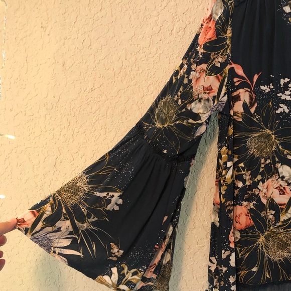 JAASE Floral Print Bell Sleeve Blouse - Picture 4 of 11